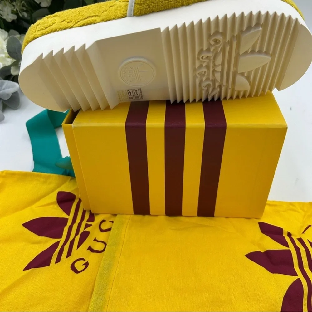 Women’s Gucci X Adidas monogram Terry slide size 38 made in Italy - Picture 8 of 11